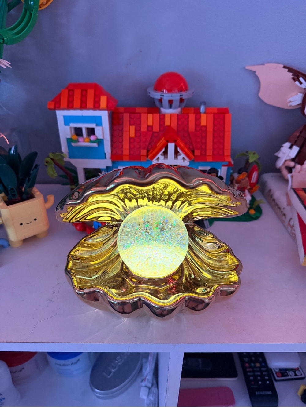 Golden Shell LED Decorative Pearl Light